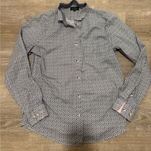 Men's Blue and White Patterned Shirt